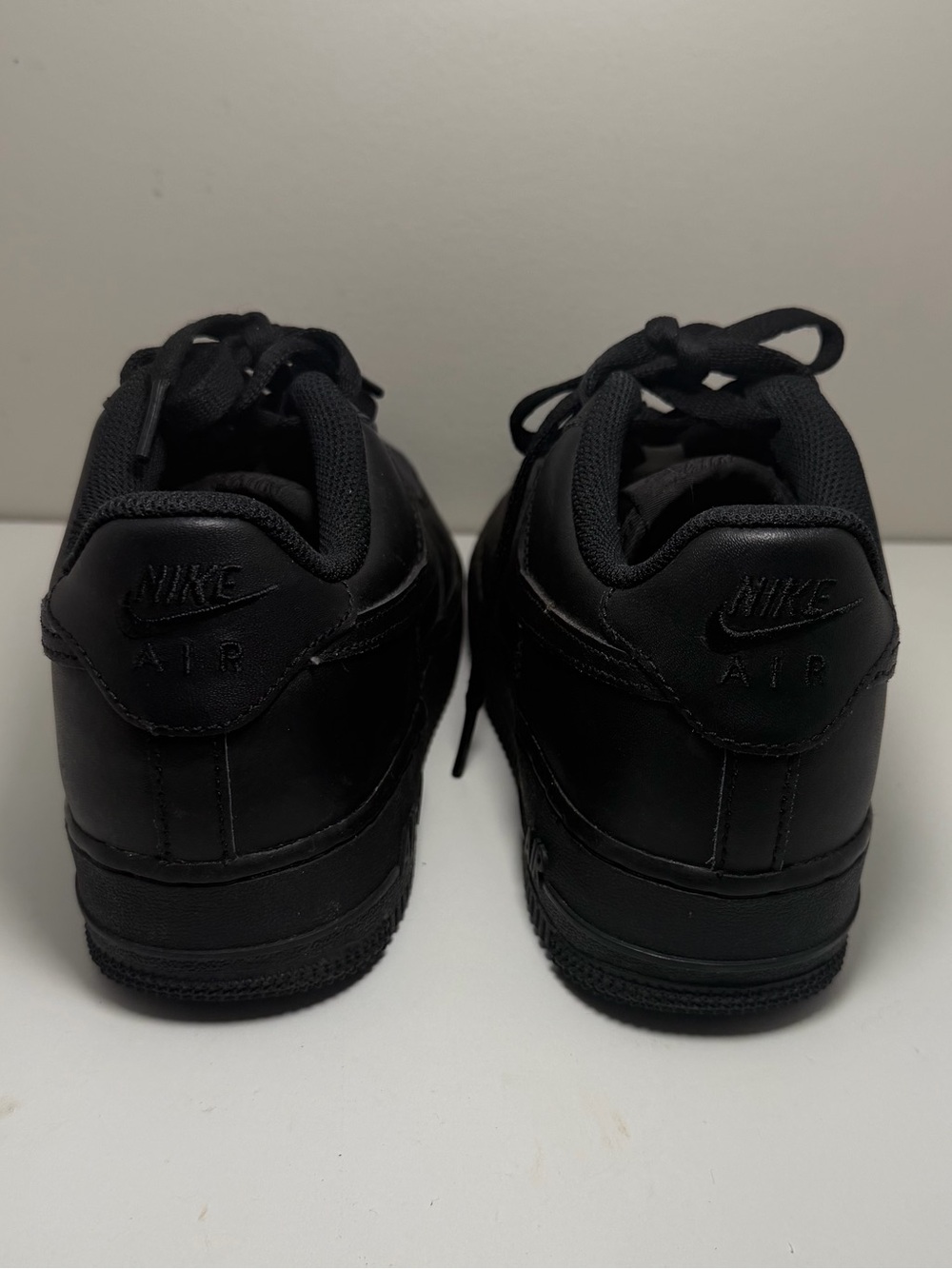 Lightly Used !!! Black Air Force 1’s - Picture 4 of 5